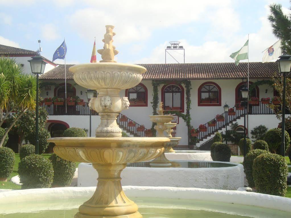 El Pilar Hotel La Carlota Exterior foto